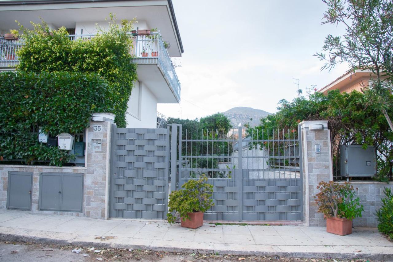 Mondello Manick Mare Apartamento Palermo Exterior foto